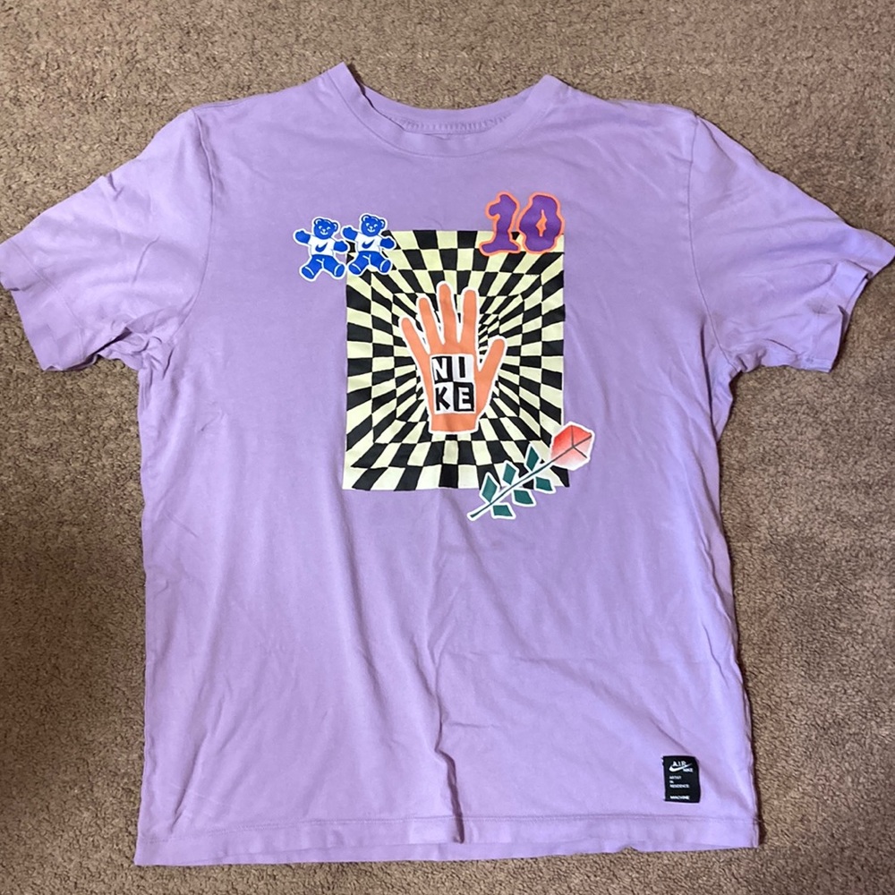 The Nike Tee Graphic